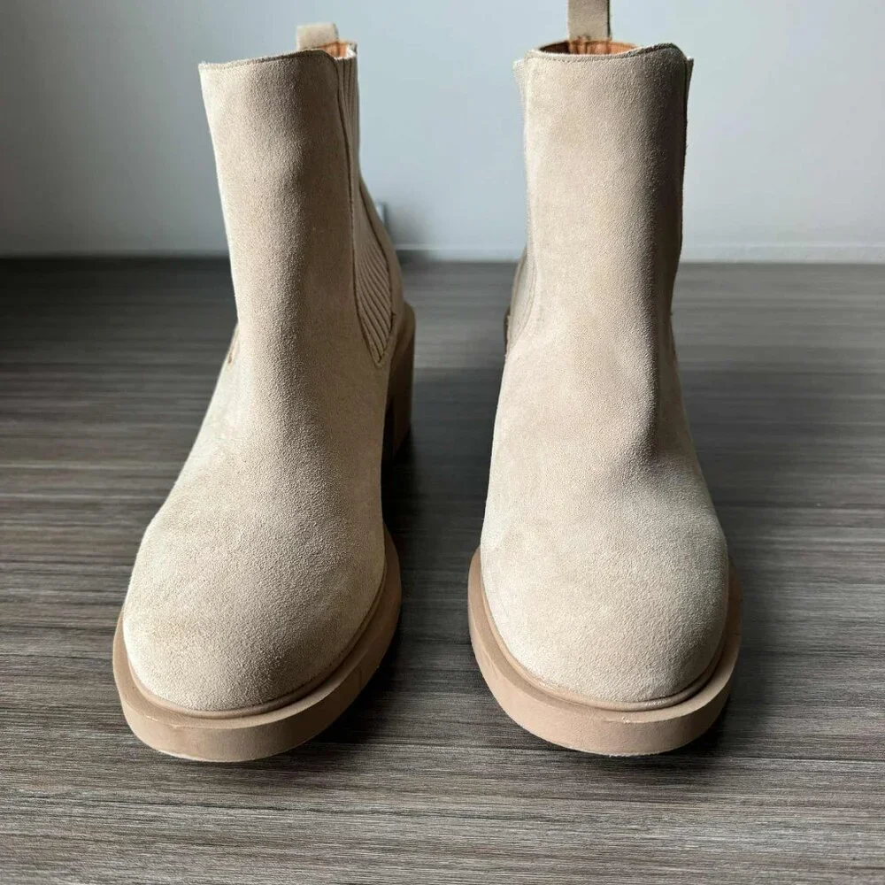 Andre Assous Gemma Chelsea Bootie Boots Size 9.5 $150 in Sesame Beige